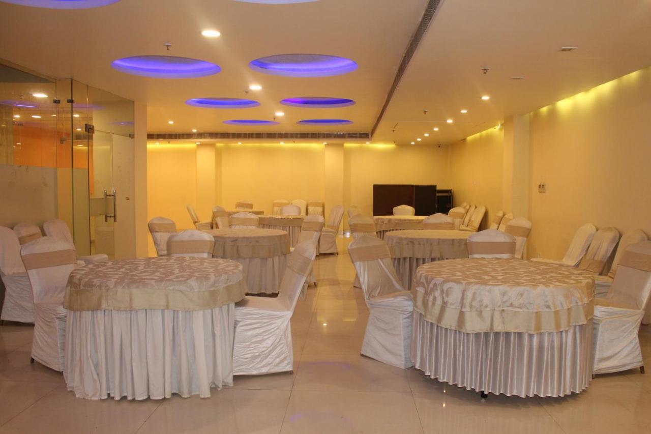 Hotel The Jk New Delhi Exterior photo